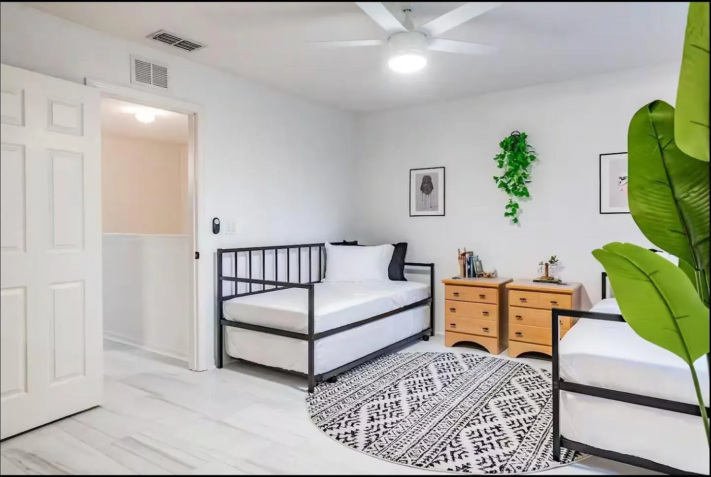 Guest house Regal Palms Resort Townhouse - Pool Waterslide More Davenport United States